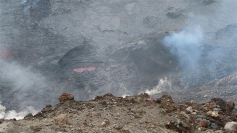 Kilauea Volcano Summit Eruption Pauses Again