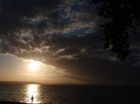 Sunset at Alki Beach in Seattle. | Sunset, Places ive been, Beach