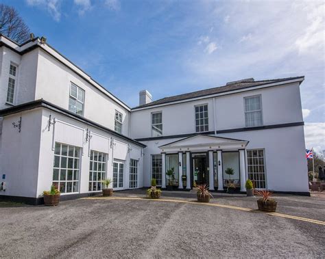 THE MANOR HOTEL $128 ($̶1̶7̶7̶) - Prices & Reviews - Crickhowell, Wales - Tripadvisor