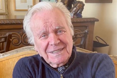 Robert Wagner Shares 93rd Birthday Message: 'I Love You All So Much'