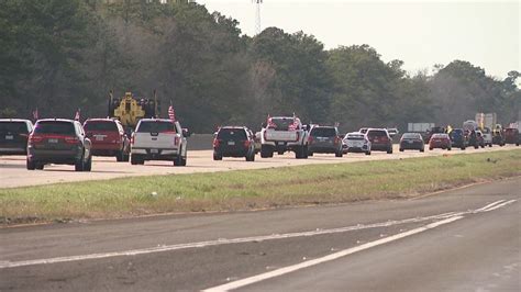 Truckers convoy heading to border draws support in Southeast Texas