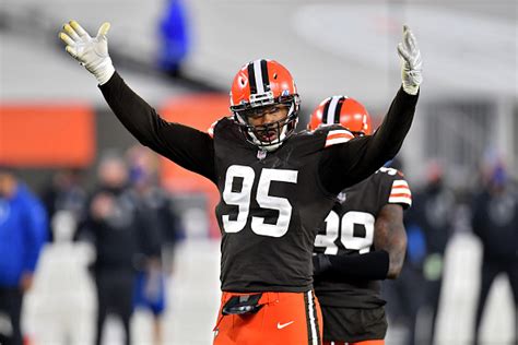 Cleveland Browns' Myles Garrett named AFC Defensive Player of the Month, leads league in sacks