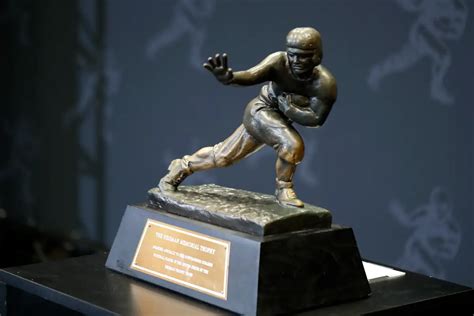 2025 Heisman Trophy Winner - Mirna Alejandrina