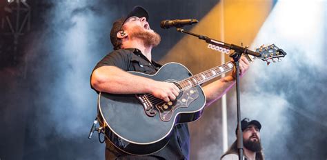 Luke Combs Sings His Future Wife — and Houston — a Love Song in a Smashingly Sweet Rodeo Debut ...