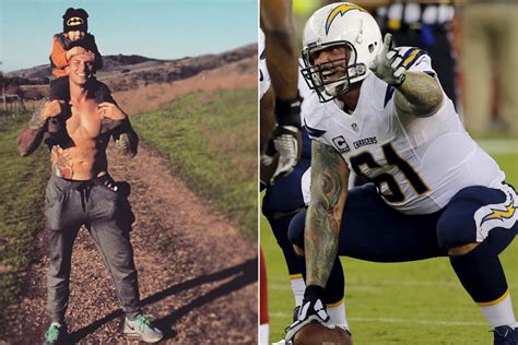 NFL lineman’s shocking 100-pound weight loss