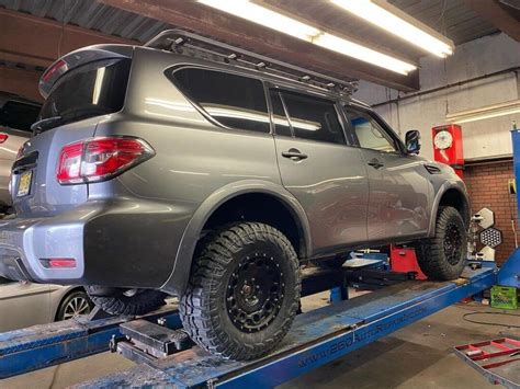 Nissan Armada 33s vs 35 Inch Tires – What Lift and Wheels To Pick ...