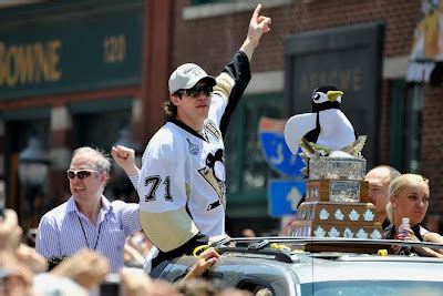 Black and Gold: Malkin and family begin their Yinzerfication