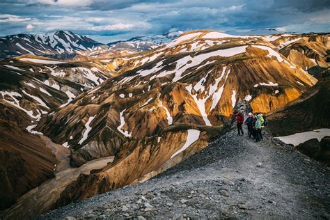 [BEST 6 HIKING TRAILS in Iceland]: Discover the hiking wonders!