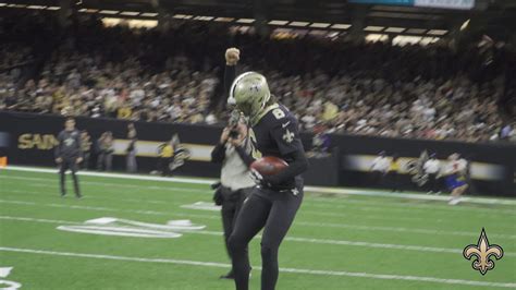 Thomas Morstead leads Pregame Chant: Saints vs Buccaneers