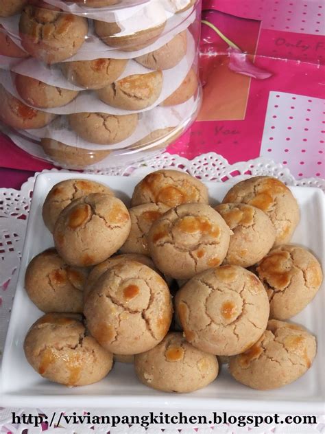 Vivian Pang Kitchen: Traditional Peanut Cookies