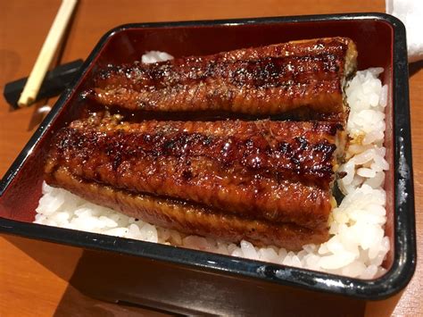 Horizontally yours: Grilled eel on rice by the Grill Tokyo, Siam ...