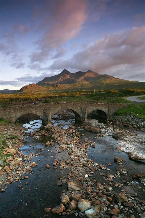 Sligachan Old Bridge - Isle of Skye, Scotland | Castillos escoceses, Hermosos paisajes, Paisajes