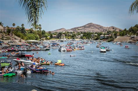 Canyon Lake Boat Rentals California