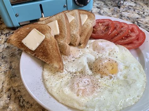 [homemade] fried eggs and toast : r/food