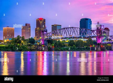 Little Rock, Arkansas, USA downtown skyline on the Arkansas River Stock Photo - Alamy