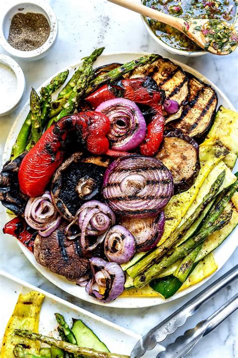 The BEST Easy Grilled Vegetables - foodiecrush.com
