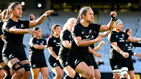 Historic first Black Ferns haka against Japan - YouTube