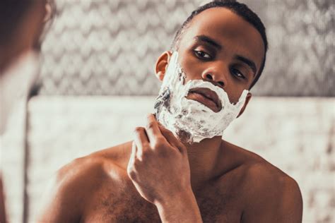 A grooming expert tells you how to clean shave like an absolute pro