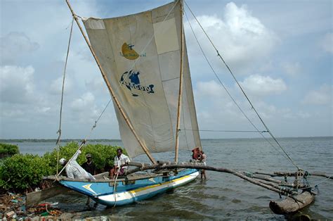 Negombo Lagoon - LANKA EXCURSIONS HOLIDAYS