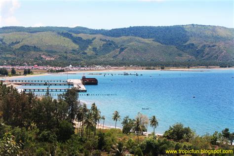 TROPIC TRAVELERS: BEACH IN BANDA ACEH