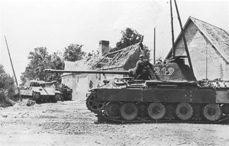 Panzer-Lehr-Division Panthers at Tilly-sur-Seulles in June 1944 : r ...