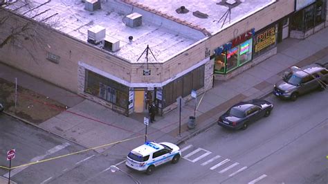 Man shot in chest inside Chatham grocery store in 400-block of E. 79th Street - ABC7 Chicago