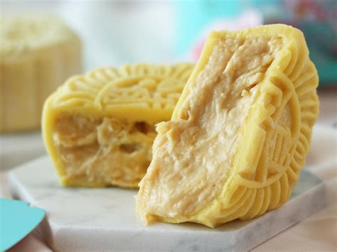 durian mooncake cover image - Durian Delivery Singapore