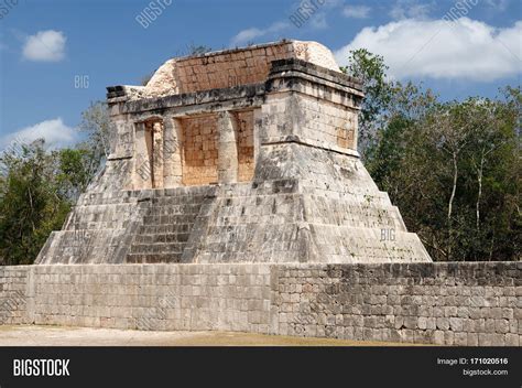 Chichen Itza Ruins Image & Photo (Free Trial) | Bigstock