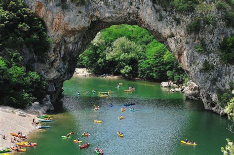 Vallon Pont d'Arc (petite ville de la France) - Guide voyage