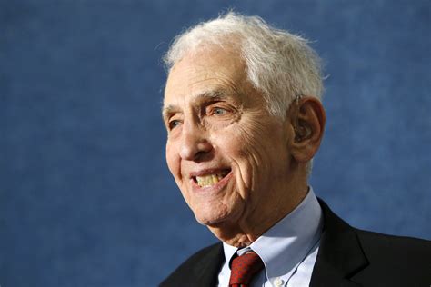 Daniel Ellsberg, who leaked 'Pentagon Papers,' dies at 92 | Reuters