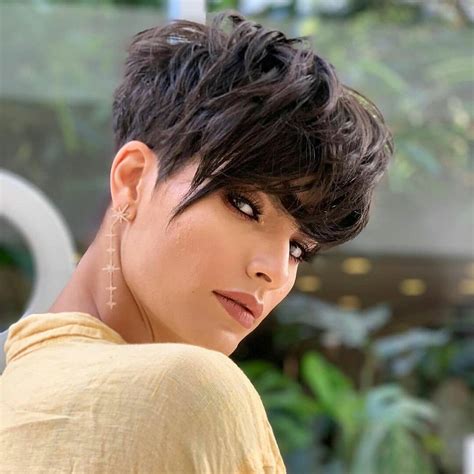 10 Stylish Short Haircuts & Short Hair Styles for Women - PoP Haircuts