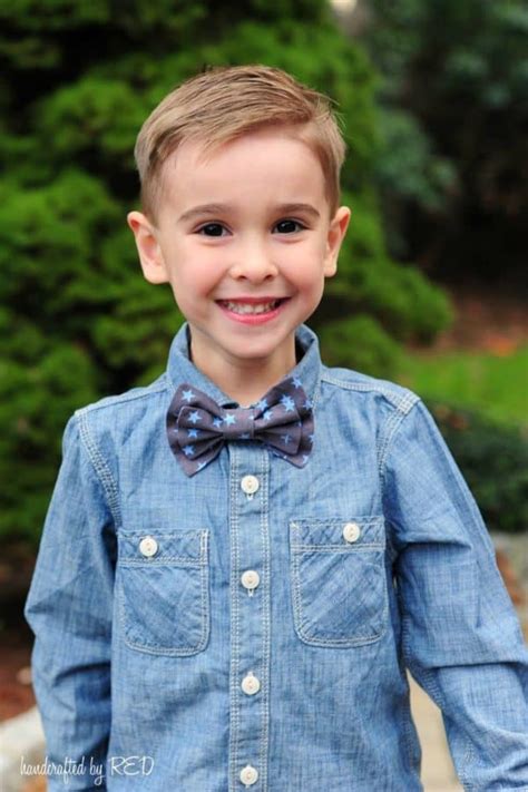 FREE PDF PATTERN- Layered Bow Tie for Baby, Kids & Adults