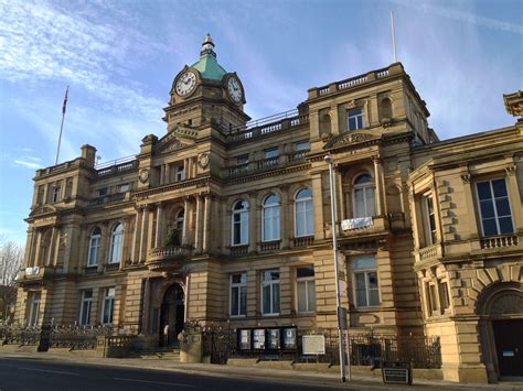 Burnley Town Hall | This is Burnley Town Hall taken on a fin… | Flickr