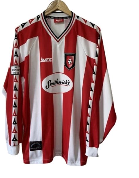 Derry City FC 1999-00 Home Kit