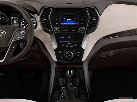 2018 Hyundai Santa Fe: 285 Interior Photos | U.S. News