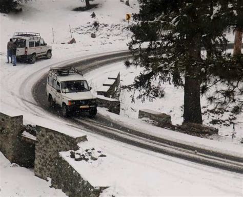 The Mesmerizing Valleys Of Himachal And Kashmir Gets Wrapped In Blanket Of Snow; Get A Glimpse Here