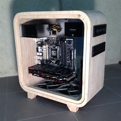 Wooden Computer Case Adds A Touch Of Modern | Hackaday