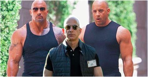 Amazon CEO Jeff Bezos Gets Photographed Looking Unusually Muscular, Becomes Internet Meme ...