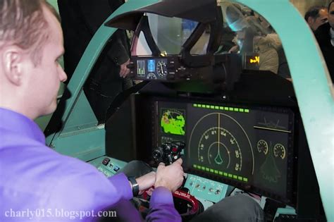 Análisis Militares: El nuevo cockpit del Su-57 (actualizado)