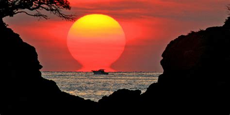 Daruma Sunset: The lucky sunset (Mirage of setting sun)｜Highlights｜VISIT KOCHI JAPAN