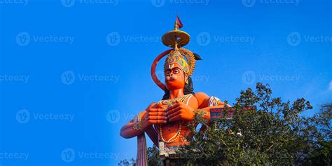 hanuman statue karol bagh new delhi 6917945 Stock Photo at Vecteezy