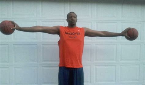 Lebron James Wingspan