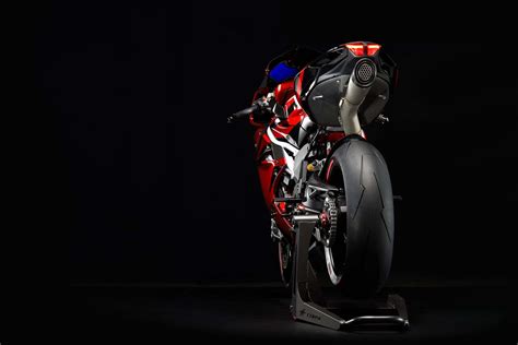 MV Agusta F4 LH44 Limited Edition Debuts - Asphalt & Rubber