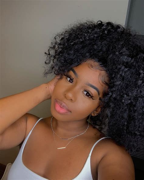 𝐏𝐈𝐍𝐓𝐄𝐑𝐄𝐒𝐓: 𝐁𝐈𝐋𝐋𝐈𝐎𝐍𝐃𝐎𝐋𝐋𝐀𝐑𝐂𝐇𝐈𝐂𝐊 💅🏾 | Natural hair styles, Girl hairstyles, Hair looks