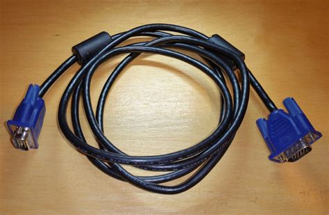 14 Pin & 15 Pin D Connectors on VGA Cables - Helpful Colin