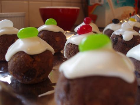 Mini Christmas Puddings | Jasmine's Recipe Book