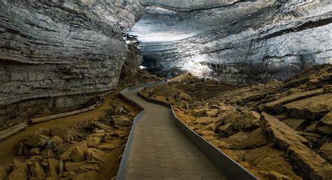 Mammoth Cave is the world's largest cave system - Tim's Fun Facts