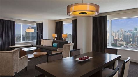 Chicago Hotel Rooms and Suites | Hyatt Regency McCormick Place