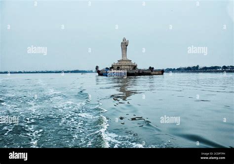 Buddha statue at Hussain Sagar lake, Hyderabad Stock Photo - Alamy