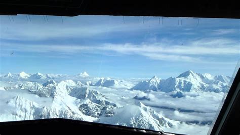 TOP VIEW HIMALAYA: Nepal: Cockpit view Jetstream 41 - Yeti Airlines - YouTube